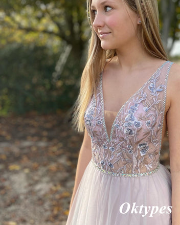 Sexy Tulle Spaghetti Straps V-Neck A-Line Long Prom Dresses With Appliques and Beading, PDS1010